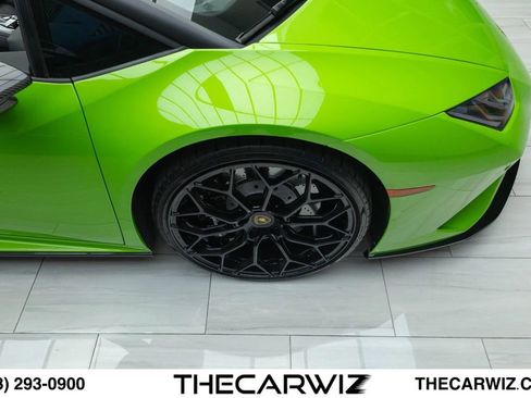 Used 2021 Lamborghini Huracan EVO RWD image 34