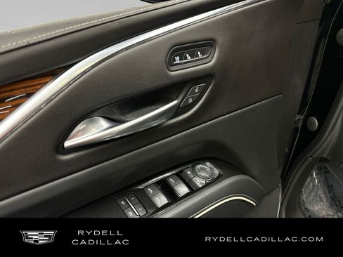 Used 2023 Cadillac Escalade Premium Luxury AWD/4WD image 11
