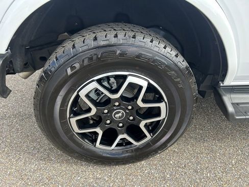 Certified 2025 Ford Bronco Outer Banks image 12