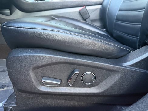 Used 2019 Ford Edge SEL w/ Equipment Group 201A image 18