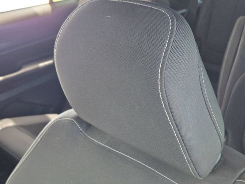 Used 2025 Jeep Grand Cherokee L Laredo RWD image 16