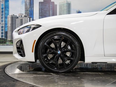 Used 2026 BMW 430i Convertible w/ M Sport Package image 9