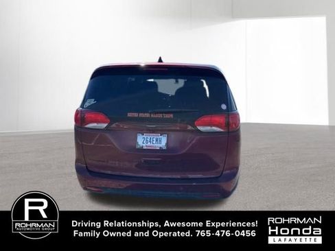 Used 2018 Chrysler Pacifica Touring Plus w/ S Appearance Package image 8