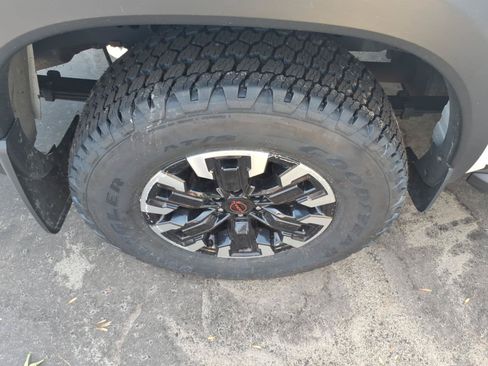 Used 2024 Nissan Frontier PRO-4X w/ Off-Road Protection Package AWD/4WD image 6