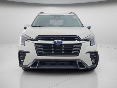 Used 2023 Subaru Ascent Touring image 3