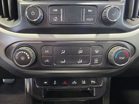 Used 2022 Chevrolet Colorado LT w/ Safety Package AWD/4WD image 23