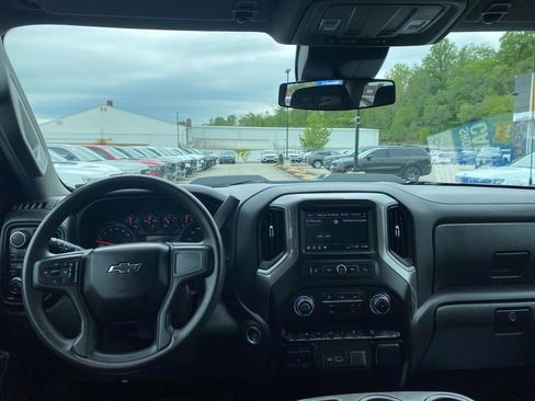 Used 2023 Chevrolet Silverado 1500 Custom Trail Boss w/ LPO, Dark Essentials Package AWD/4WD image 16