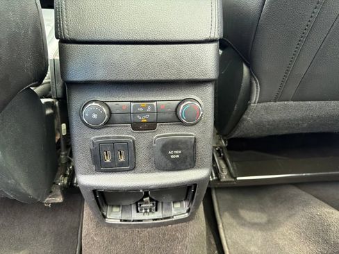 Used 2018 Ford Explorer Limited w/ Equipment Group 301A AWD/4WD image 33
