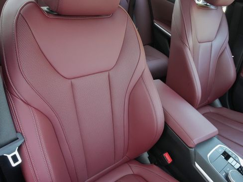 Used 2024 BMW 330i Sedan RWD image 11