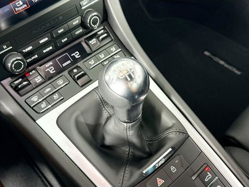 Used 2025 Porsche 718 Cayman RWD image 18