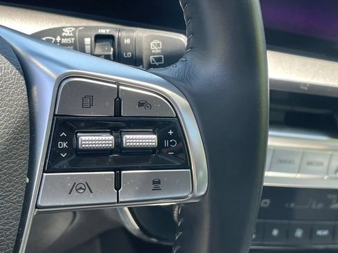 Certified 2023 Kia Telluride S w/ S Sunroof Package AWD/4WD image 31