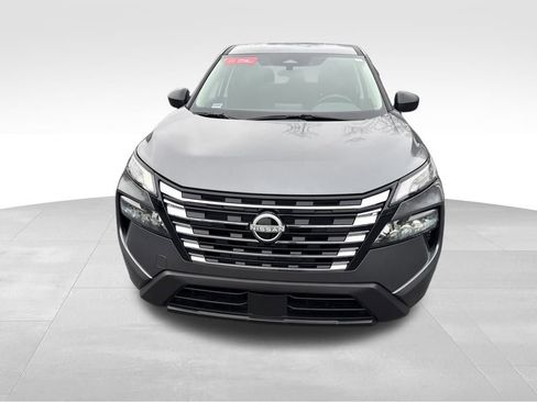 Used 2025 Nissan Rogue S image 9