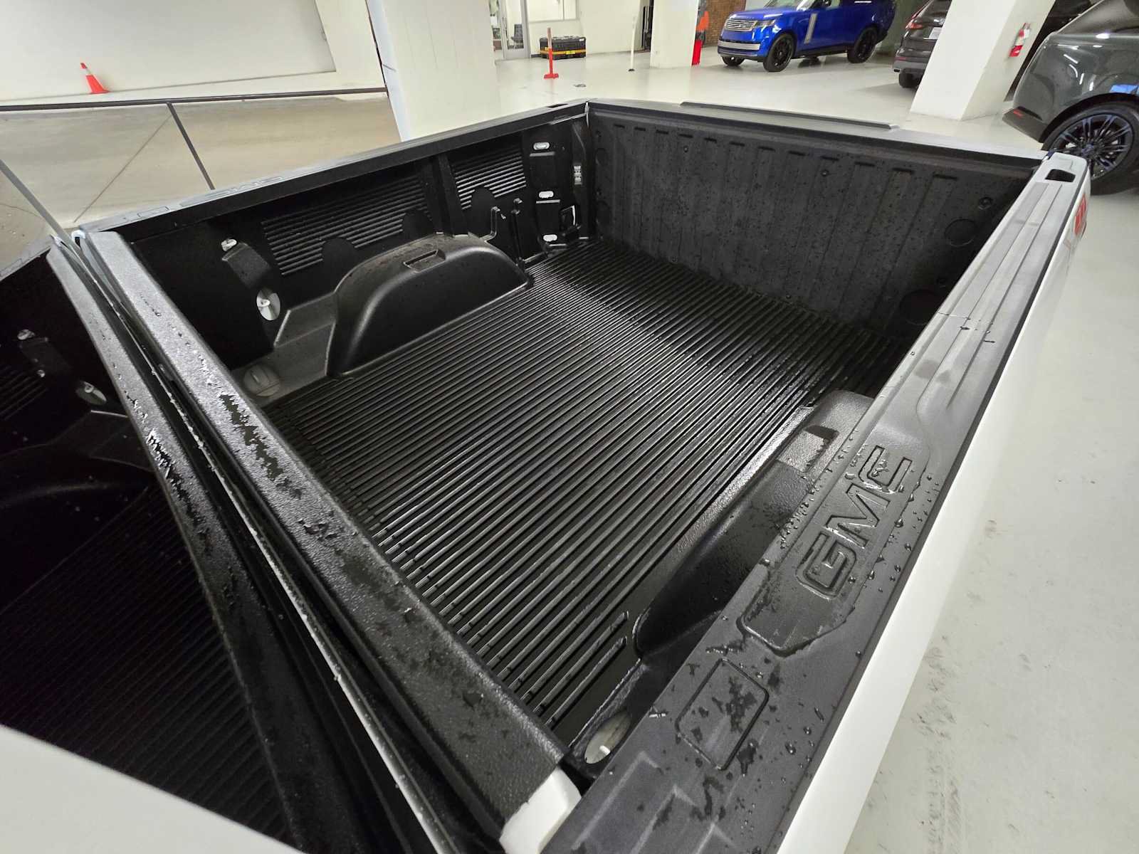 Used 2024 GMC Sierra 1500 Elevation RWD image 14