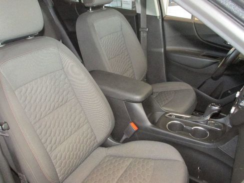 Used 2018 Chevrolet Equinox LT image 28