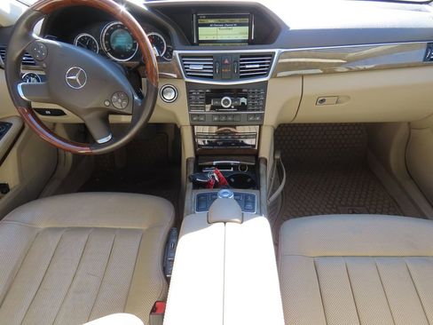 Used 2011 Mercedes-Benz E 550 Sedan image 7