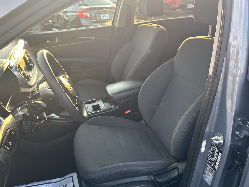 Used 2020 Kia Sorento LX FWD image 14