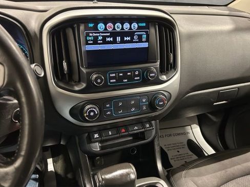 Used 2018 Chevrolet Colorado LT w/ LT Convenience Package image 16