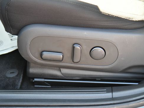 Used 2024 Hyundai Ioniq 5 SE image 17