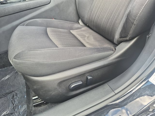 Used 2025 Nissan Altima 2.5 SV FWD image 11
