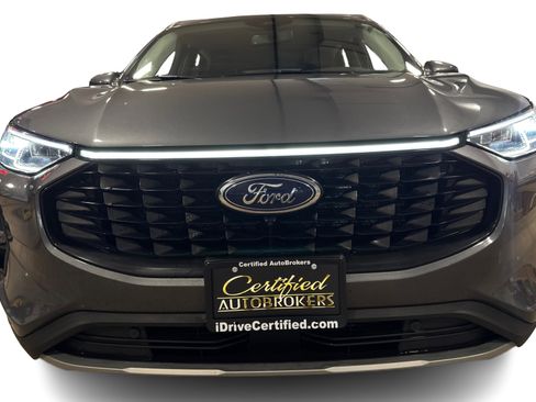 Used 2024 Ford Escape Platinum AWD/4WD image 10