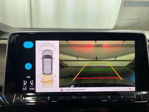 New 2026 Volkswagen Atlas SE image 17