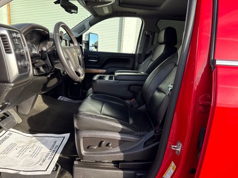 Used 2017 Chevrolet Silverado 1500 LTZ w/ LTZ Plus Package image 9