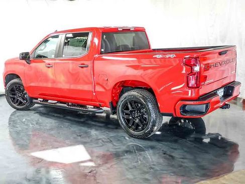 Used 2024 Chevrolet Silverado 1500 Custom w/ Turbomax Blackout Package AWD/4WD image 9