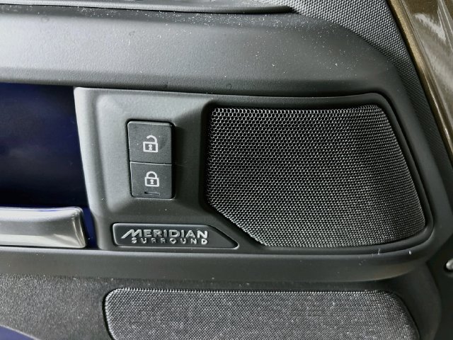 New 2026 Land Rover Defender 110 X-Dynamic SE AWD/4WD image 20