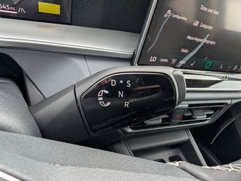 New 2026 Volkswagen Tiguan SE AWD/4WD image 11