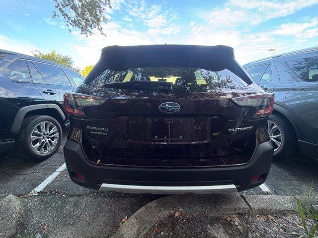 Used 2025 Subaru Outback Limited AWD/4WD image 3