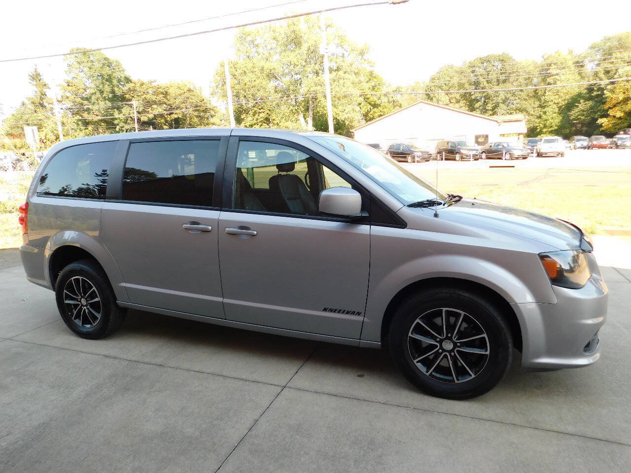 Used 2018 Dodge Grand Caravan GT FWD image 12