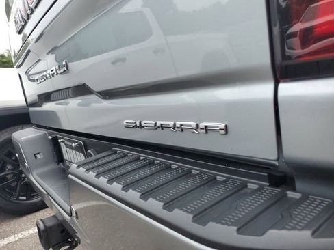 Used 2024 GMC Sierra 3500 Denali w/ Denali Reserve Package AWD/4WD image 7