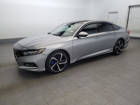Used 2019 Honda Accord Sport image 2