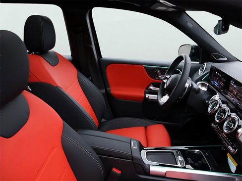 New 2026 Mercedes-Benz GLB 35 AMG 4MATIC image 11