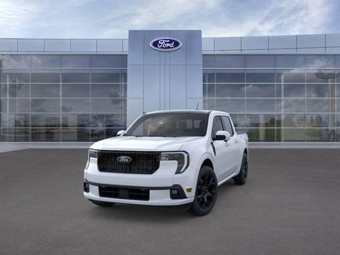 New 2025 Ford Maverick Lobo image 2