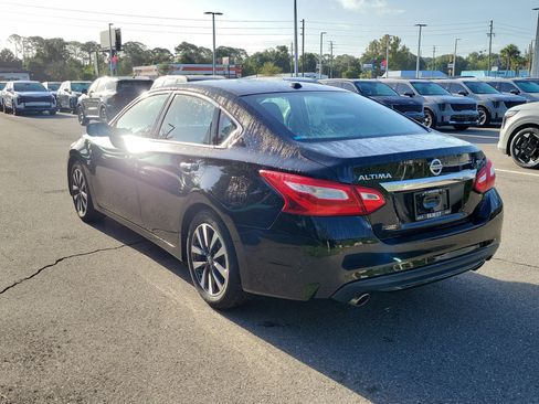 Used 2017 Nissan Altima 2.5 SV FWD image 3