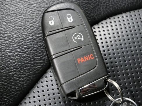 Used 2019 Jeep Compass Limited image 28