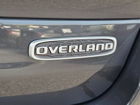 Used 2025 Jeep Grand Cherokee Overland w/ Luxury Tech Group IV AWD/4WD image 30