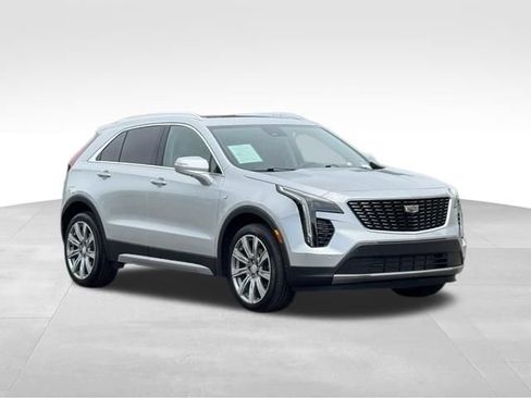 Used 2019 Cadillac XT4 Premium Luxury FWD image 1