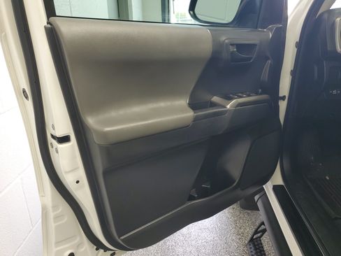 Used 2023 Toyota Tacoma SR5 RWD image 20