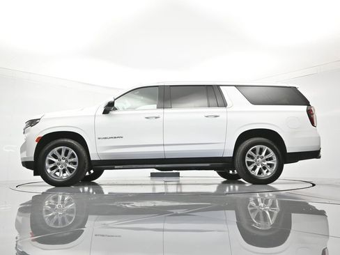 Certified 2023 Chevrolet Suburban Premier RWD image 45
