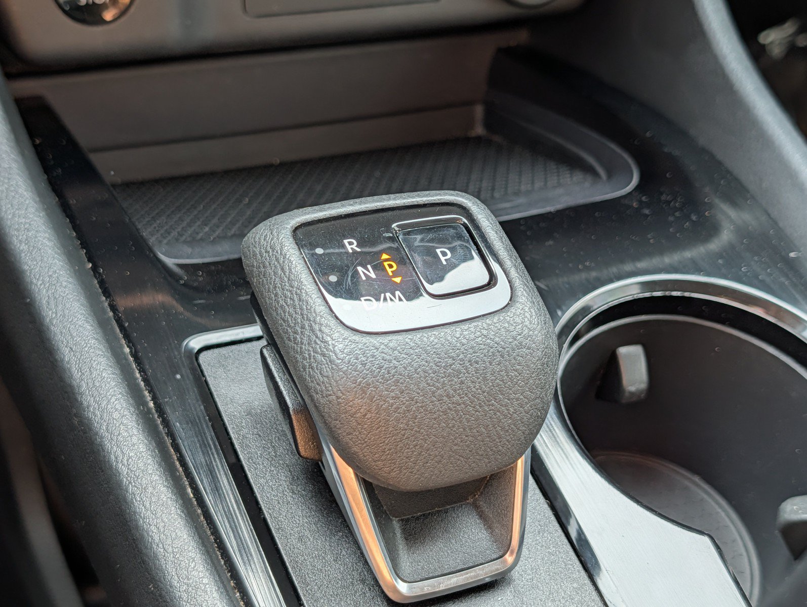 Used 2024 Nissan Rogue S FWD image 23