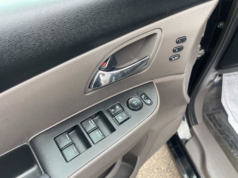 Used 2014 Honda Odyssey Touring Elite image 23