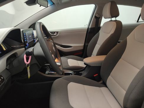 Used 2020 Hyundai Ioniq Blue FWD image 17