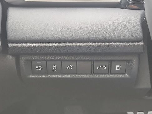 Used 2025 Toyota Camry XSE FWD image 14