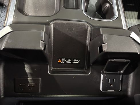 Used 2023 Chevrolet Silverado 1500 RST image 32