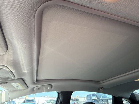 Used 2022 Chevrolet Malibu Premier FWD image 20