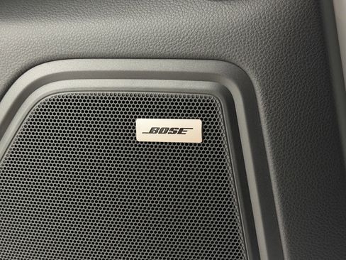 New 2026 Porsche Macan Turbo image 31