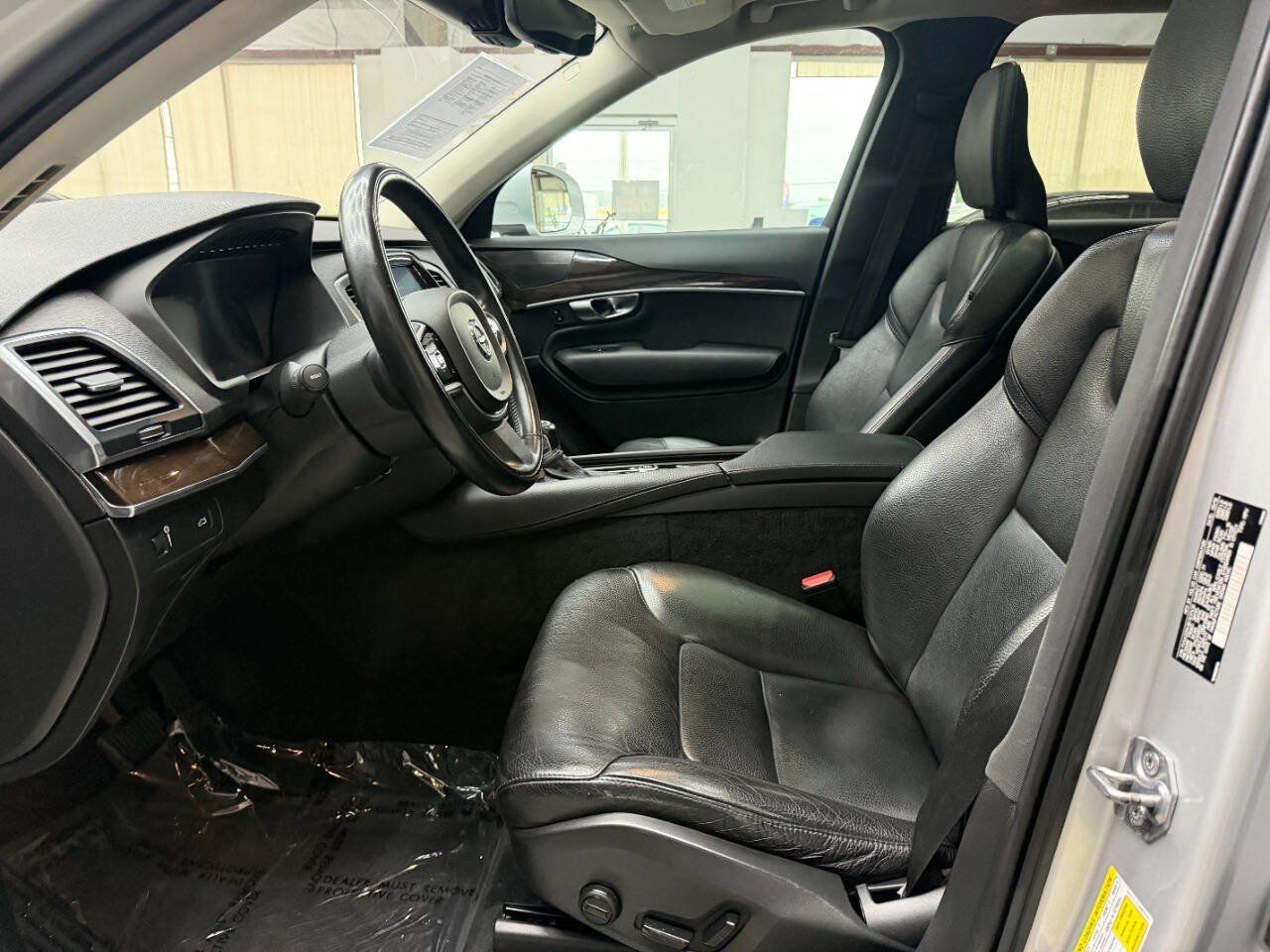Used 2019 Volvo XC90 T6 Momentum AWD/4WD image 12