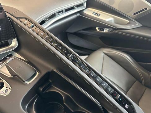 Used 2020 Chevrolet Corvette Stingray Preferred Cpe w/ 2LT Preferred Equipment Group image 17